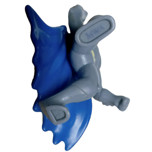 Batman Brave and the Bold McDonalds 2011 DC Comics Toy Action Figure Collectible - Picture 5 of 9